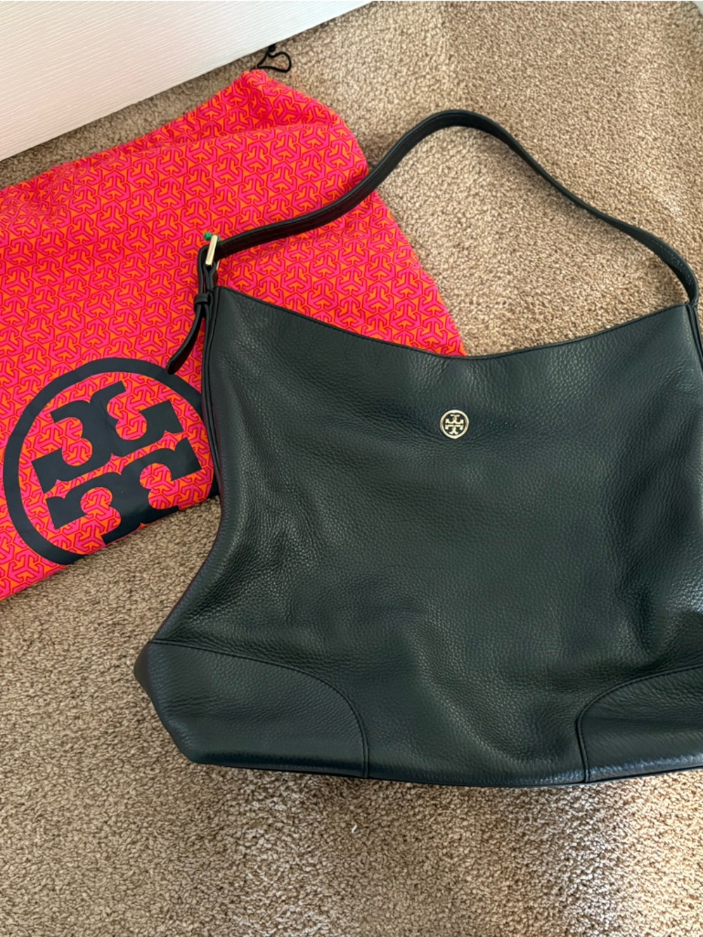 Tory Burch Black Leather Hobo Shoulder Bag - Picture 4 of 13